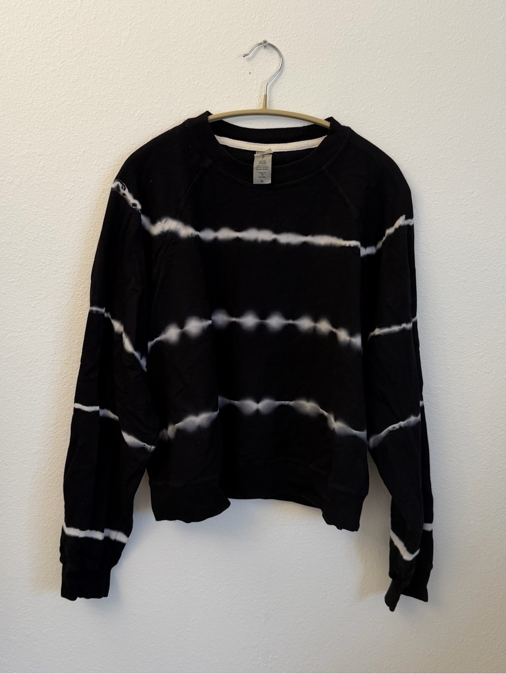 Black Tie-Dye Stripe Crewneck Sweatshirt